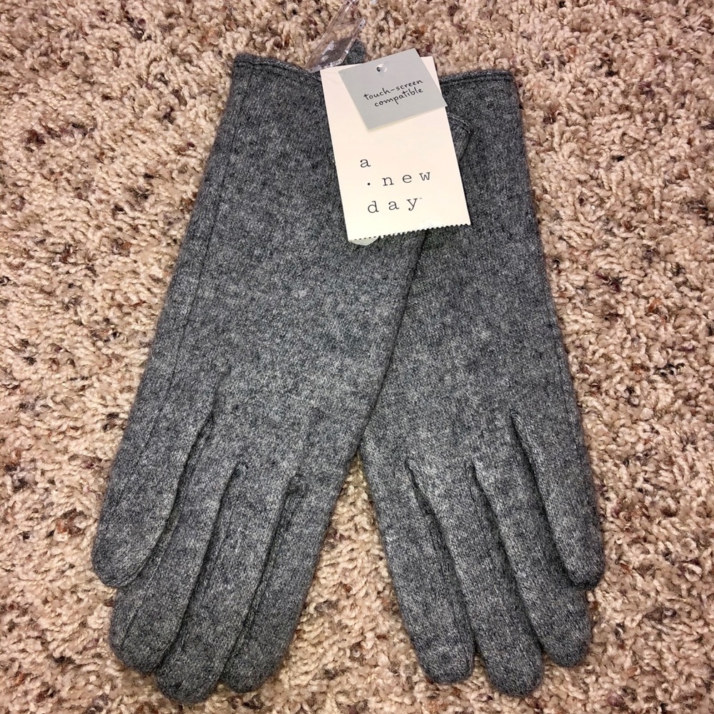 Wool touch screen gloves